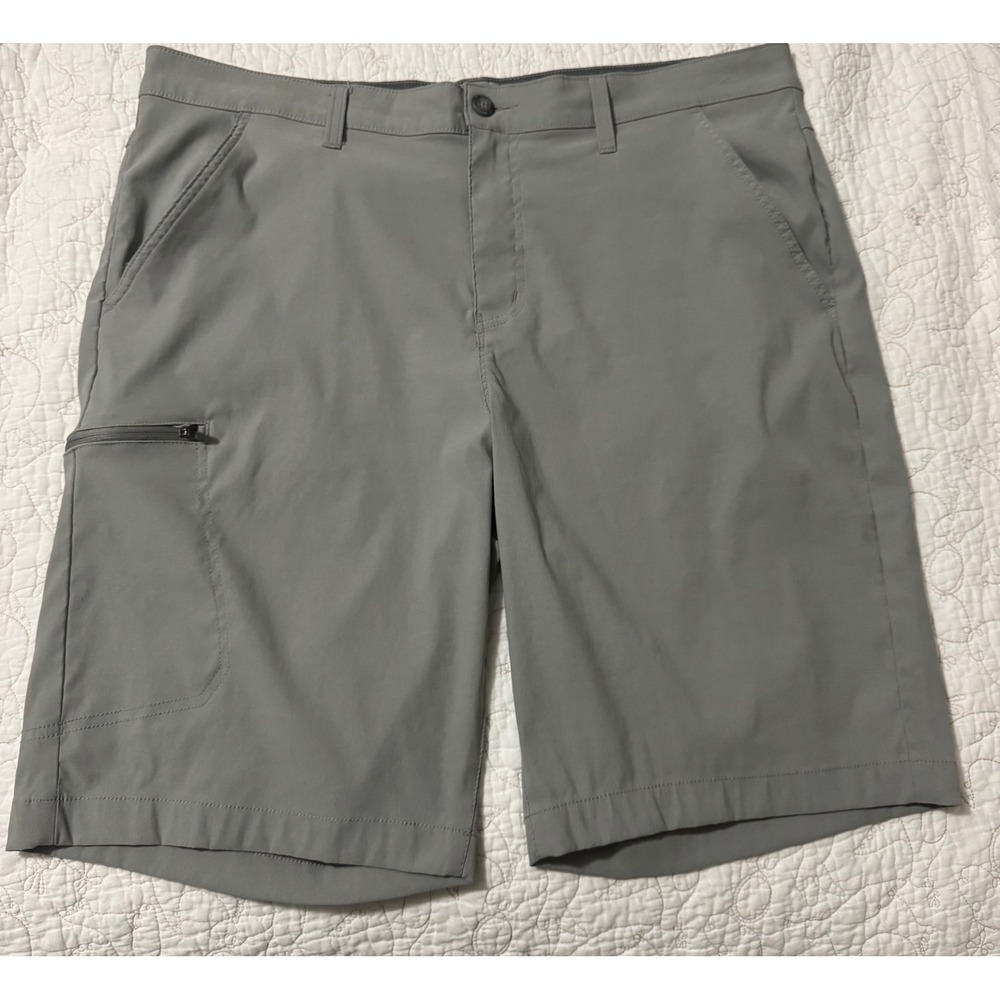 Weatherproof Vintage 40 gray nylon cargo shorts Regular Fit zip pocket